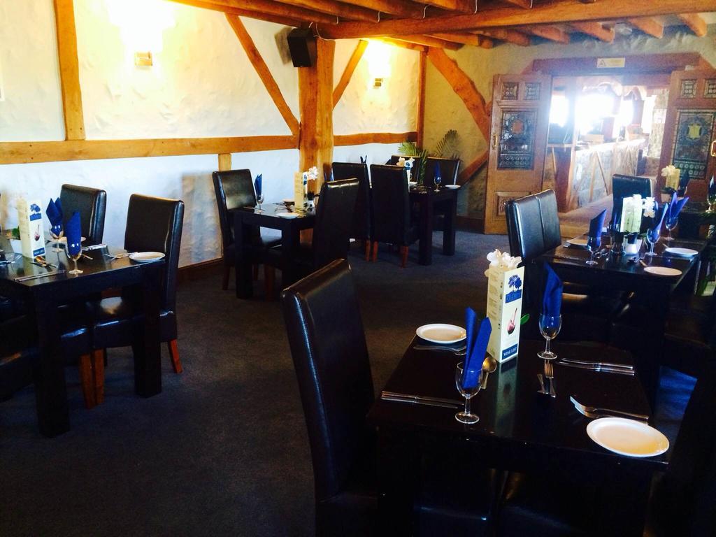 Ty Dderw Country Inn Moelfre Exterior photo