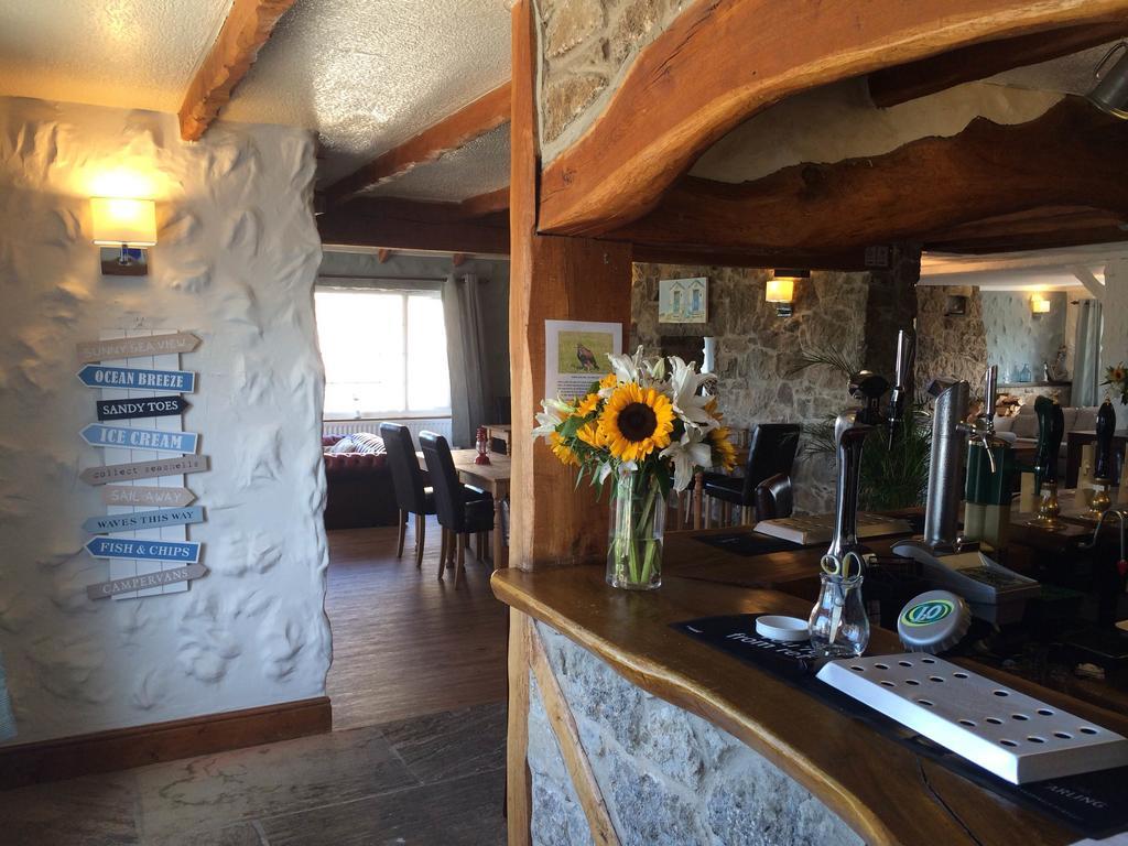 Ty Dderw Country Inn Moelfre Exterior photo