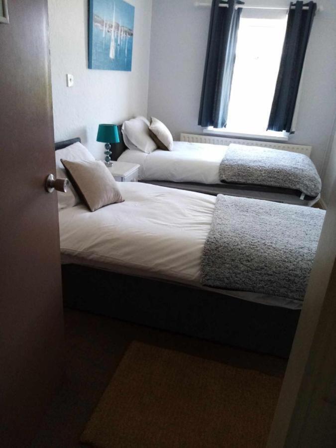 Ty Dderw Country Inn Moelfre Room photo