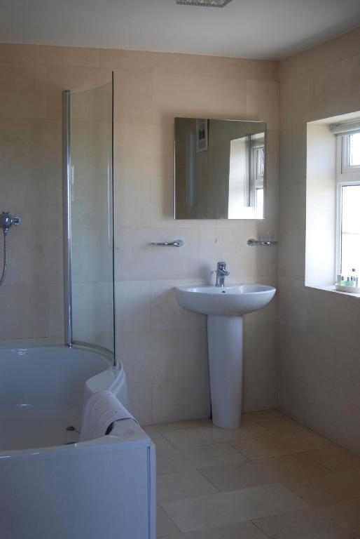 Ty Dderw Country Inn Moelfre Room photo