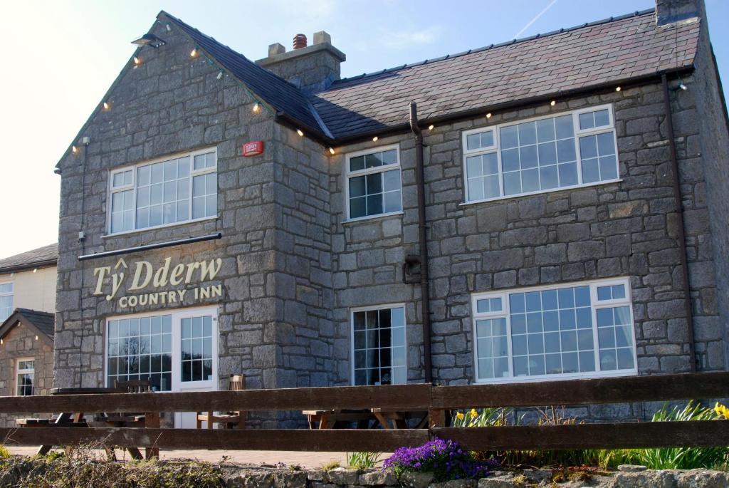 Ty Dderw Country Inn Moelfre Exterior photo