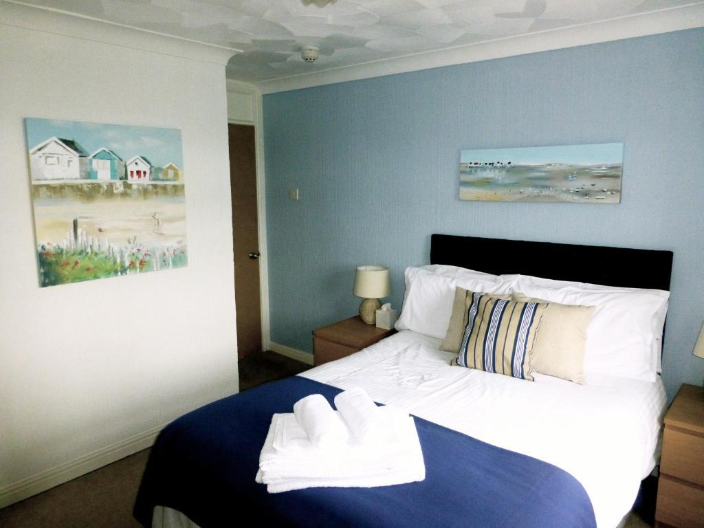 Ty Dderw Country Inn Moelfre Room photo