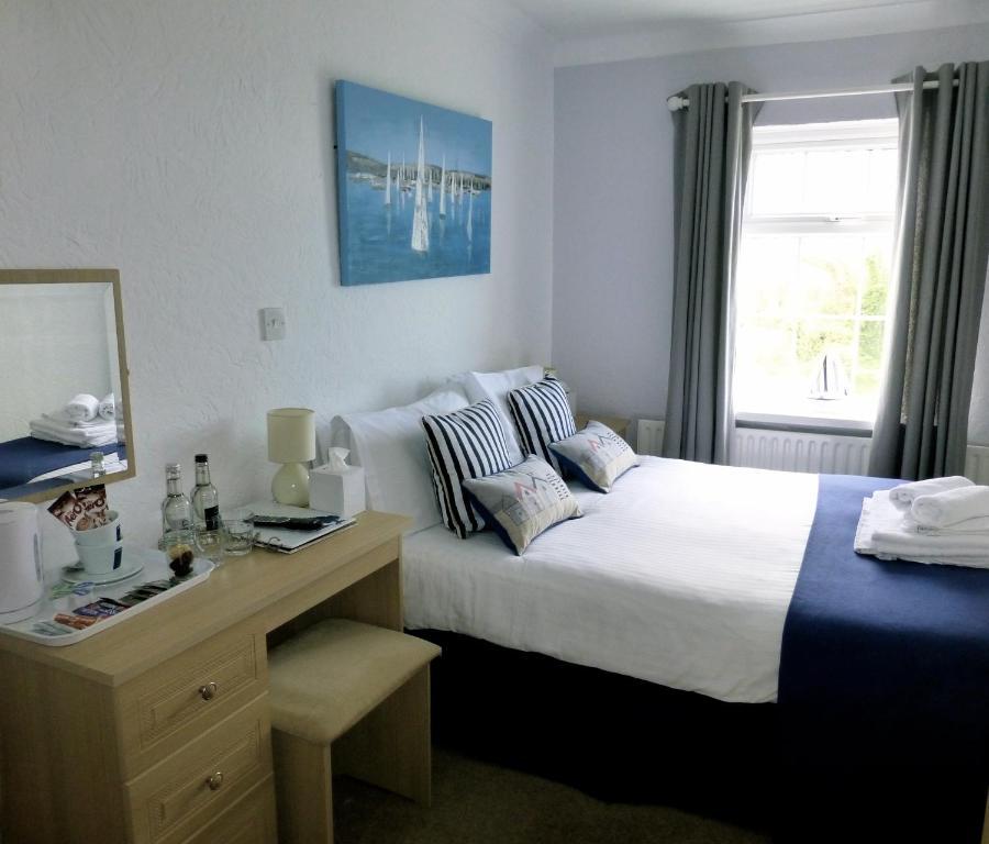 Ty Dderw Country Inn Moelfre Room photo